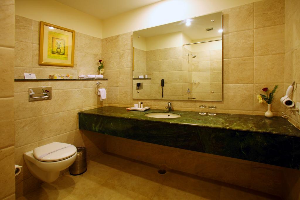 Continent Nakodar Hotel & Resorts Habitación foto