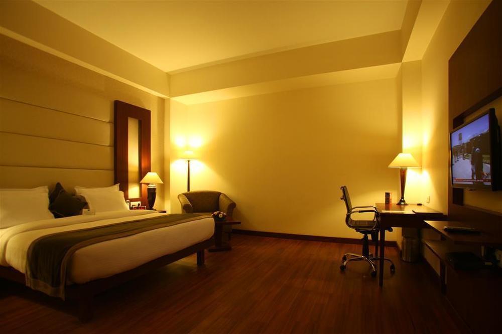 Continent Nakodar Hotel & Resorts Habitación foto