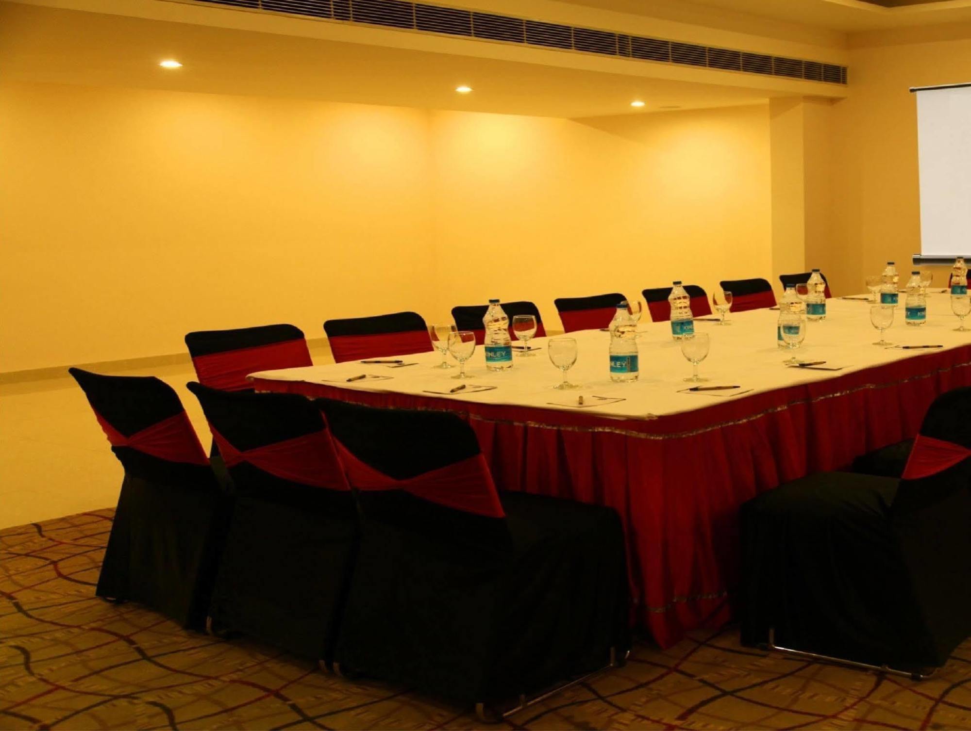 Continent Nakodar Hotel & Resorts Exterior foto